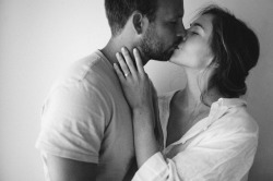 fuckin-kisses:  mild sexual love relationship blog xx