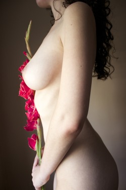 mescalineforbreakfast:  electricsexdoll:  Gladiolus- For my birthday  Your breast profile is incredible.  