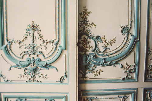 timefliestoday: Версаль обшелушенное на Flickr. 