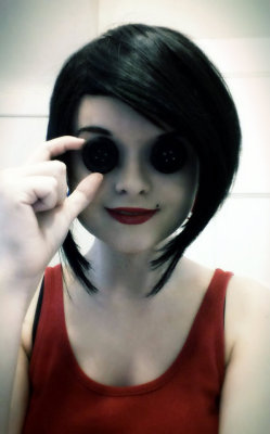 questionyourmorals:  azurelimeade:  angeldictator:  ask-beedrill:  angeldictator:  one of my biggest cosplay goals is to cosplay The Other Mother from Coraline, its my favorite movie and ive watched and read the movie, book, and graphic novel too many