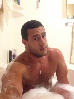 skittle-happy-matt:  southern-beef:  So Bubble Bath Monday comes early because I leave for vacation on Sunday to Mexico so I won’t be able to send/receive anything while I’m gone. So here’s a BBM for y’all. (More pictures following)  Goddamn.