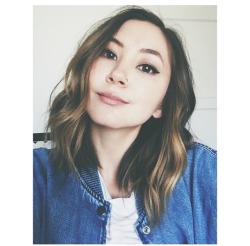 so-glad-were-neighbors:  I get that everyone is on that Ruby Rose hype train, but I’d like to take this moment to appreciate this biracial beauty Kimiko Glenn! *heart eyes emoji*