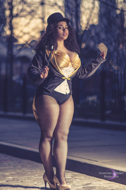 808sandfunfetticakes:   dynastylnoire:  allthatscosplay:  DC Comics’ Zatanna Zatara by cosplayer CinVonQuinzel More cosplay at AllThatsEpic&amp; Follow us on Twitter! Submit us your cosplays  Body twin!  …this is flawless 