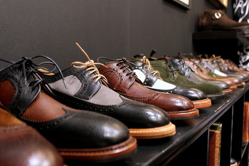 Bow-tie shoes - selection of laced-up brogues II