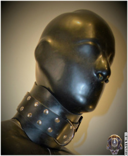 rubbergingerboi:  whipman-andy: Time for the heavy training hood again….last weekend we reached seven hours so let’s say we aim for nine today. No objections? Of course not…at least I do not hear any….:-)So let’s get you into the rubber bondage