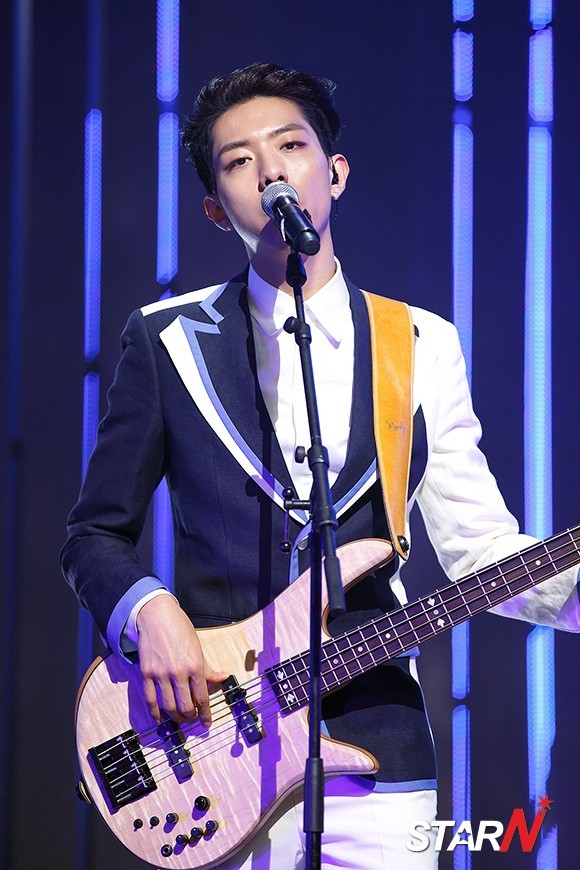 [Live] CNBLUE @ Mnet M!Countdown (27.02.2014) Tumblr_n1pfzzF9gx1rgxfbio4_1280
