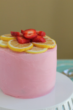 boozybakerr:  Strawberry Lemonade Cake