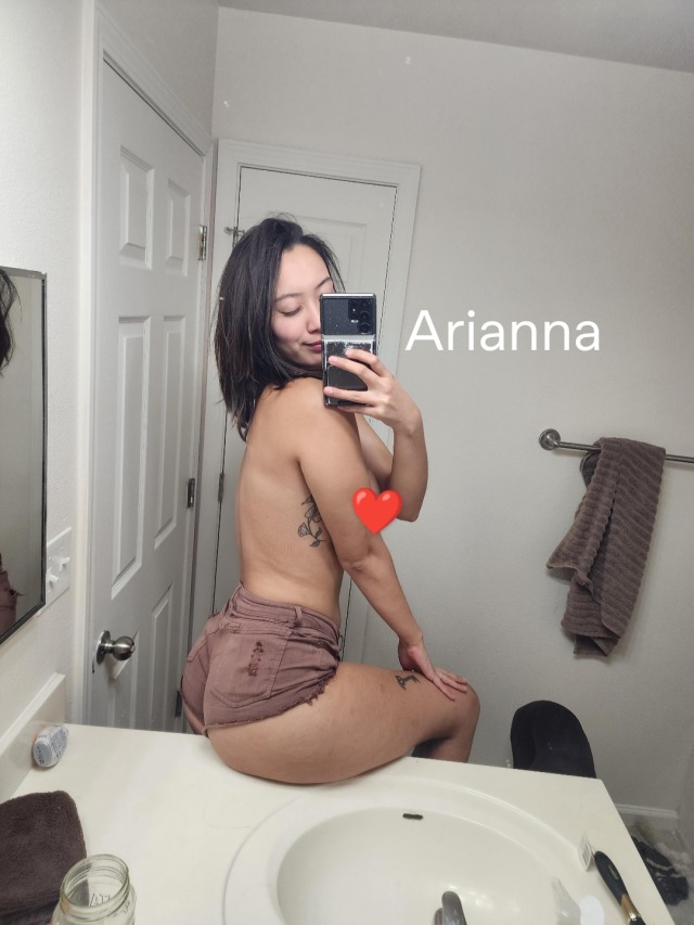 ariannaxoxo69:Reblog this post and let me know in DMs, I&rsquo;ll send you a secret pic 😅Make sure you send a screeshot or a reblog from your page to get the pic. 