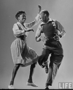 howtobeterrell:  beautone:  DOING THE LINDY —- Leon James and Willa Mae Ricker demonstrate the Lindy Hop, 1942. blackhistoryalbum  There’s a video going around of street dancers vs lindy hoppers I just wanted it known that the Lindy hop has black