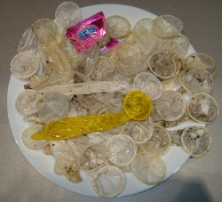condom-hunter:  Today’s MEGA hunting team! 32 used condoms found +1 unused. A lot of them filled with cum! 😉