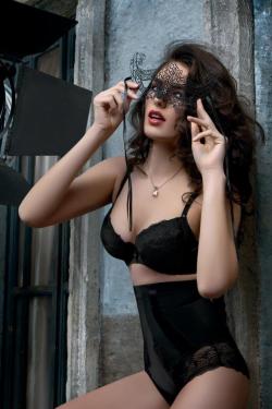 lavinialingerie:  Lace Black #Lingerie &amp; Sexy Mask - Plunge Push-up Bra &amp; Waist Cincher Undergarments 
