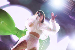 y2kaestheticinstitute:  Charli XCX at the Levi’s Stadium May 12, 2018   (with a DJ booth by Karim Rashid in the background!) 