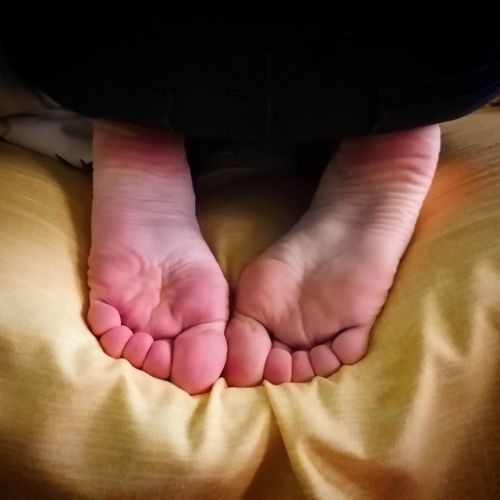thesolestice:#barefoot #soles #girlfeet #soletease #footfetishcommunity #baresoles #teamprettyfeet #softsoles #barefootgirl #girlsoles #footfetishnation #tastysoles #barefeet #sexysoles https://www.instagram.com/p/B7lo7zPpU4F/?igshid=cab01ehvmx2r
