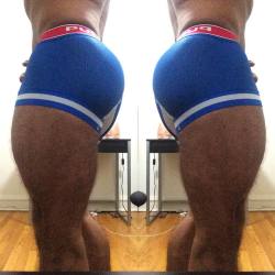 oooc30:  Guess what day it is, again! #legday #bootyday #legs #muscle  #mysundayfunday #pump #pumpunderware