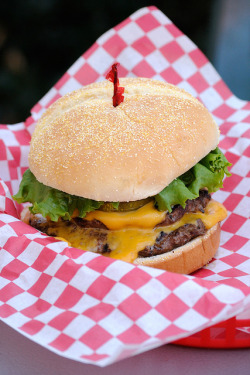 Cheeseburger (by Tom Spaulding)