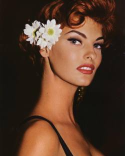 HBD to this #icon @lindaevangelista 