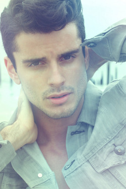 Alvaro Francisco - http://handsomeboys.tk