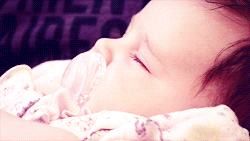 Sweet baby (mi bebé, literalmente) (1/1) Tumblr_mhs8sayRB91rhw6v7o4_250