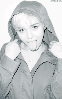 Miley Cyrus Tumblr_n9u62btl0U1sqaaz9o1_250