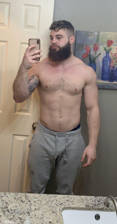 juicybros:  Thick muscle bro with a beard and big thick chest