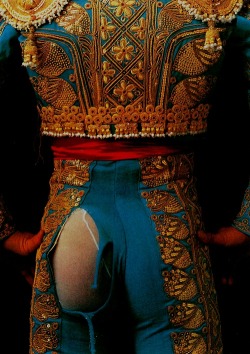 anthropologyyy:  Photo by Peter Müller: After a close call: César Rincón in his bullfight suit, Germany 2000 