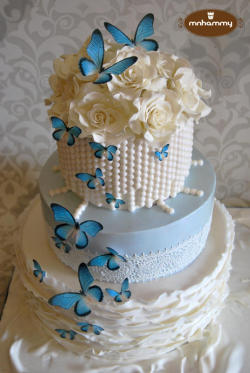 cakedecoratingtopcakes:  Roses and Butterflies by Mnhammy by Sofia Salvador …See the cake: http://cakesdecor.com/cakes/149168-roses-and-butterflies