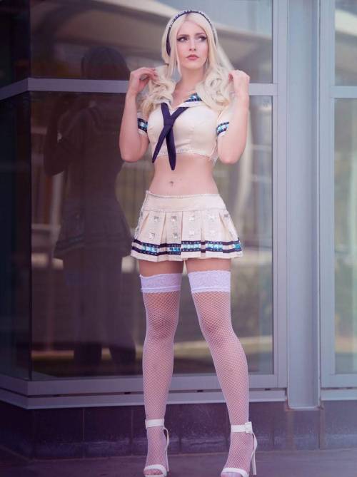 mymmmmasquerade:  Well I did say I was open to trying a new look for the weekend.  When she said, “Sailor.” I had a different idea.  This is so…..