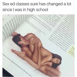 dayumshecangetit:  bombaysoul:  allsmilesontheoutside:  complexity24:  queeenvictory:  kinggvaris:  Oh 😳  Well damn  Tf…. 😳😳  Bruh! Do they even separate boys and girls anymore? This woulda been WILD   They said fuck learning first hand  So