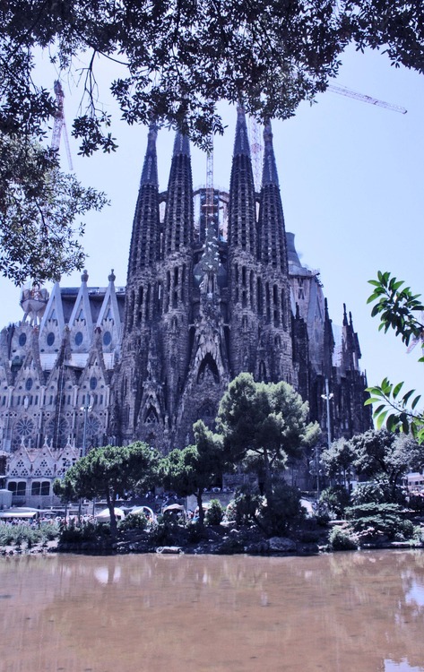 Barcelona Spain travel blog blogger paris trip europe