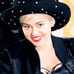 Miley Cyrus Tumblr_n3pvqiT5DT1s3labjo3_250