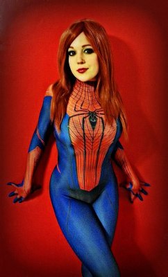 girlsofcosplay:  The Amazing Spider-Man would have been a much better film had they used this design by Nicole Marie Jean. Of course they would have probably had to change the title to The Amazing Spider-Girl, but who would complain about that?! If you