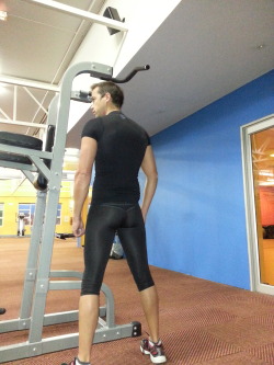 tightshort:  ctlycraboy:  This was me at gym this morning. Was awesome to wear these tights.  Come to my gym :) 
