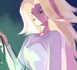 frenchfrycoolguy:  rainbow quartz looks like she wants to start shit and i cant tell if thats bc that was pearls intention or just bc her face looks like that