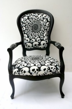 i-alternative-fashion:  Skull Chair picture on VisualizeUs on We Heart It. http://weheartit.com/entry/12186281/via/RoxXxylicious