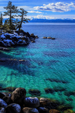 travelbinge:  Tahoe’s East Shore on a winter afternoon by Sellsworth Lake Tahoe, Sierra Nevada, USA 
