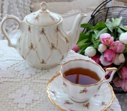 confessingmysins:  Tea please….