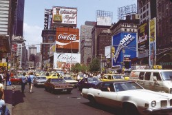 vintageeveryday:Wonderful vintage photographs of New York City’s street scenes in 1979 through a Dutch sailor’s lens.