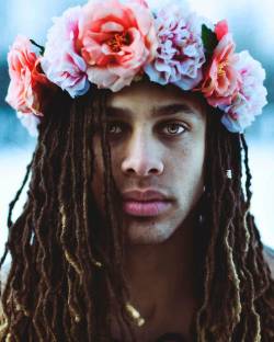 flashmanwade:  I’m obviously out of my mind and proud to be. I’m only running my mouth cuz I don’t want to waste the bottom me, because my waists the bottom me. I where a flower crown cuz I’m the king of Phlebotomy and all the garden gnomes bow