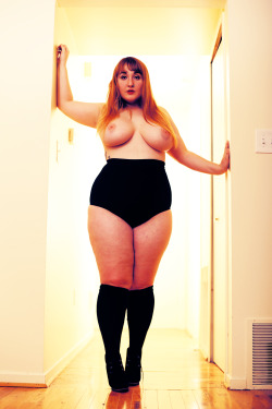 kinkykitfox:  Feeling really nervous to upload these photos, as they’re really the most true-to-size I’ve ever uploaded to my blog - this is what my body looks like. I am not always comfortable in it - I am not always happy with it - but I am learning