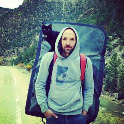 kuraimono:  whiskeyontheocean:  catsbeaversandducks:  My Adopted Cat Is The Best Climbing Partner Ever Most pet cats will become timid or defensive when outdoors, but not Millie – after being adopted by her mountain-climbing owner Craig Armstrong, Millie