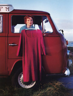 80s-90s-supermodels:  &ldquo;Road Trip&rdquo;, Vogue UK, February 1999Photographer : Tim WalkerModel : Karen Elson 