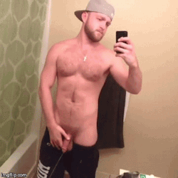 deviantotter:  Nod your head yes if you like gifs of dudes pissin 