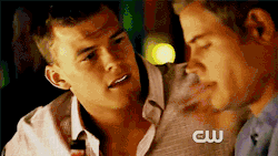 the-sun-persists:  camsfarts:  This scene is such a blessing.  Yes it fucking was.  # teddy montgomery  # trevor donovan  # alan ritchson  # 90210  # 