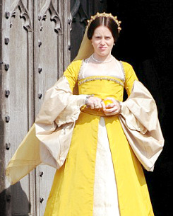 Wolf Hall BBC (2015) - Page 2 Tumblr_n9dw0lGMy11t2duo3o4_250