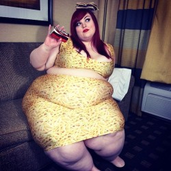 pardonmewhileipanic:  pollypauline143:  definitionofmeninism:  furybaby:  miss–vvorld:  pardonmewhileipanic:  keepinitteal:  creamtherabbit:  keepinitteal:  chubbycartwheels:  super adorable photo of @pardonmewhileipanic in her custom french fry crop