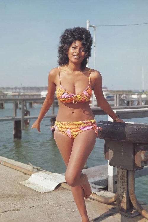 justsexytumblin:  Pam Grier, as Jet Magazine’s “Beauty of The Week.” June, 1971   