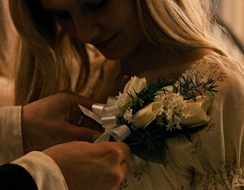 divineandmajesticinone:THE VIRGIN SUICIDES (1999) dir. Sofia Coppola“Why don’t you pin them on?”