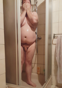 chubby-boy96:  In the shower…