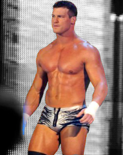 rwfan11:  Dolph Ziggler ….can’t help but notice how low that zipper goes! ;-)