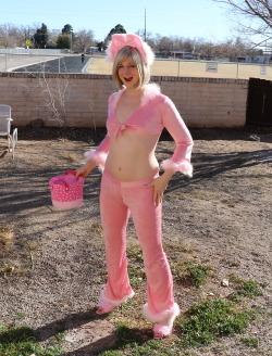 New post at Sissy Princess: Outdoor Easter Bunny Presentation!